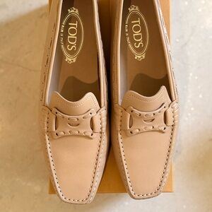 Tod's Women's Tan Leather Loafers